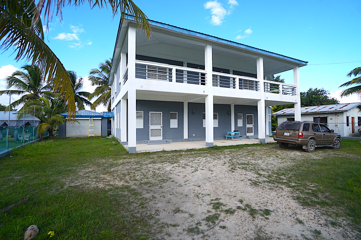 Captivating 4 Bed, 4 Bath Oasis in the heart of Burrell Boom • Vista Real Estate